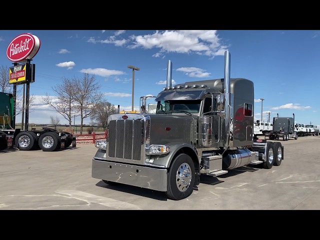 2021 Peterbilt 389 78