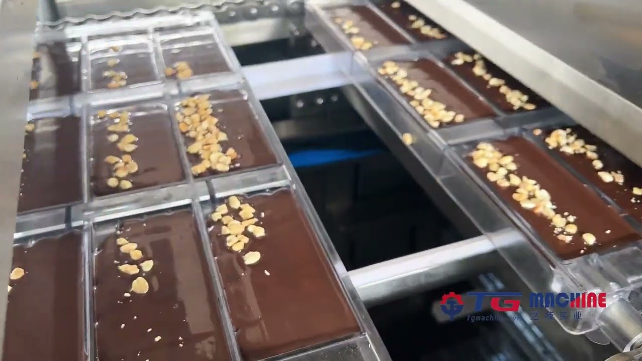 Double-head Full Automatic Chocolate Making Machine, a better chocie for you to make the chocolate!