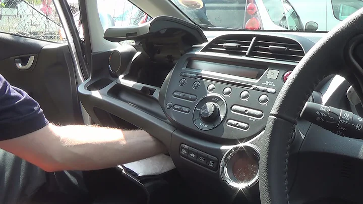 Radio Removal Honda Jazz (Fit) (2008-2013) | JustAudioTips