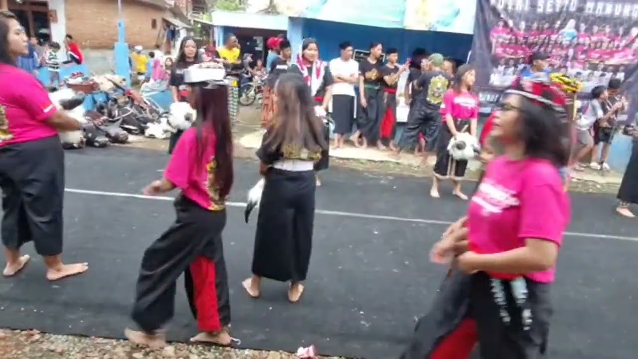 PUTRI SETIYO MANUNGGAL Ds Bunut Wetan Kec Pakis Malang 