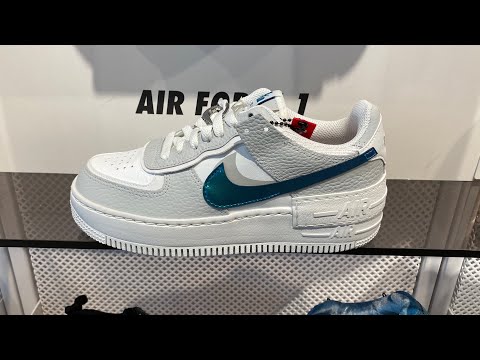 schuifelen mat afstuderen Nike Air Force 1 Shadow Womens (Summit White/Grey Fog/Bright Spruce/Summit  White) SKU: DR7856-100 - YouTube