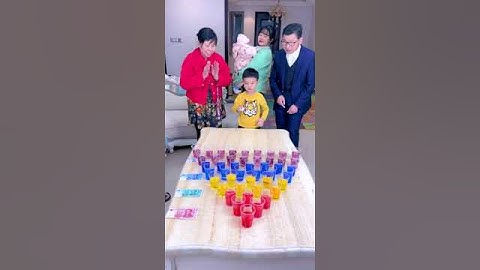 It’s so exciting to give out red envelopes during the New Year. How many can you get? # funny #New