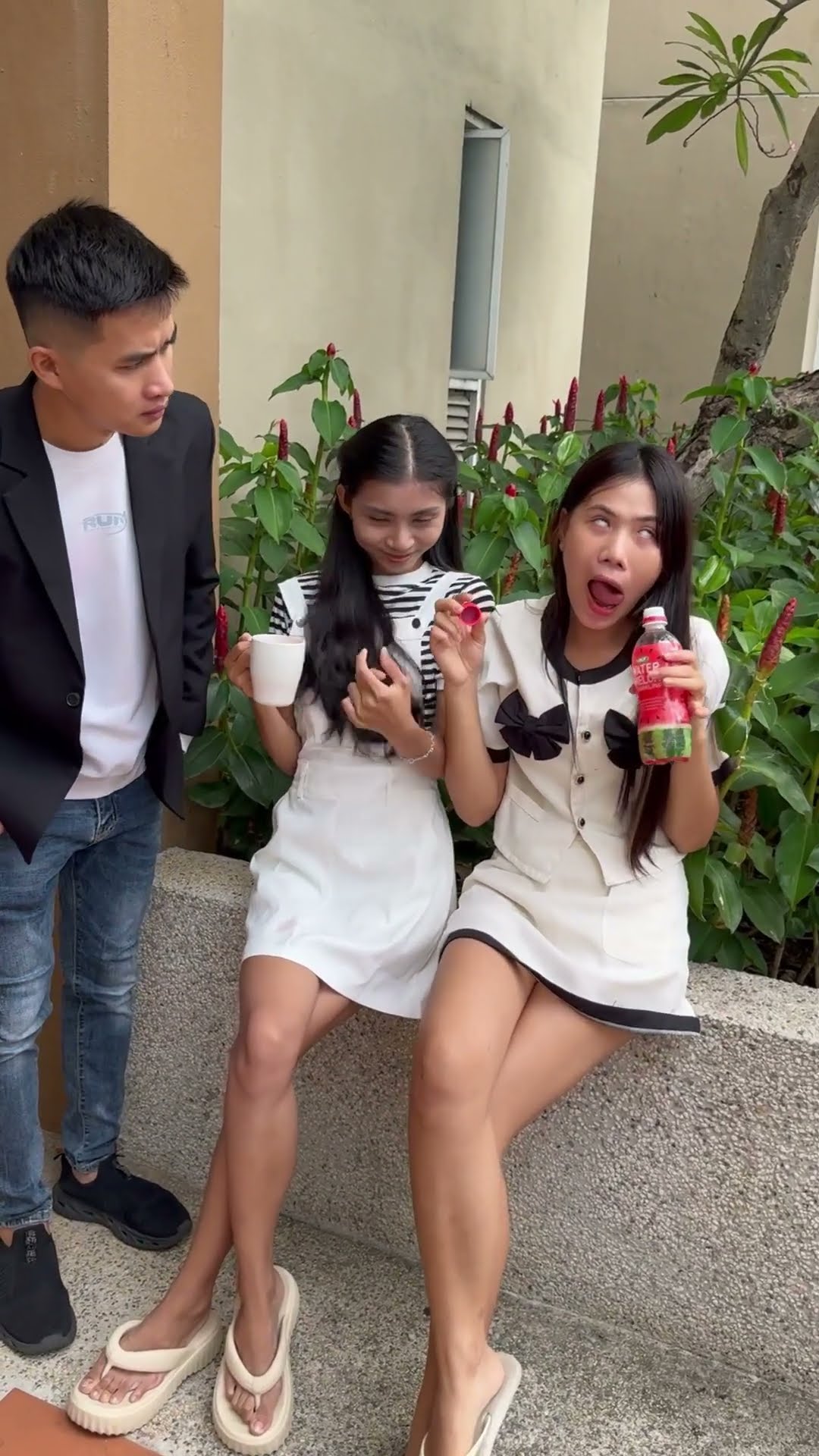 Con gái thật khó hiểu || Girls are difficult to understand