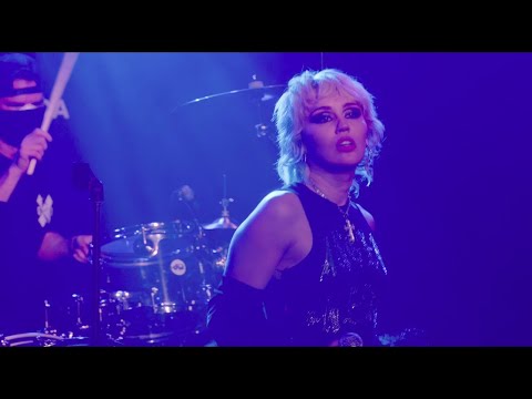 Miley Cyrus – Live from Whisky a Go Go – Zombie #SOSFEST