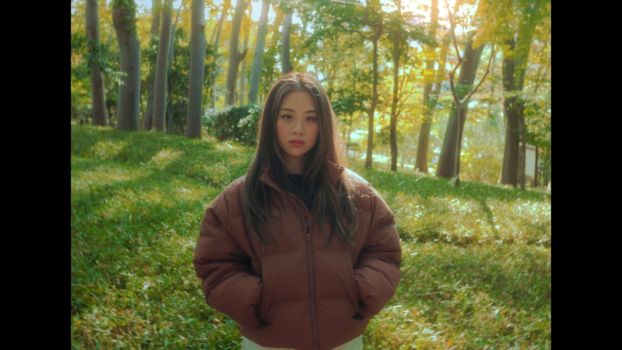 Guarda Celine Wanyi - Flowers in June (Official Visualizer) su YouTube Guarda Celine Wanyi - Flowers in June (Official Visualizer) su YouTube