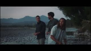 NED002 15 05 River Hut Night 15 ONLINE AUDIO 16x9