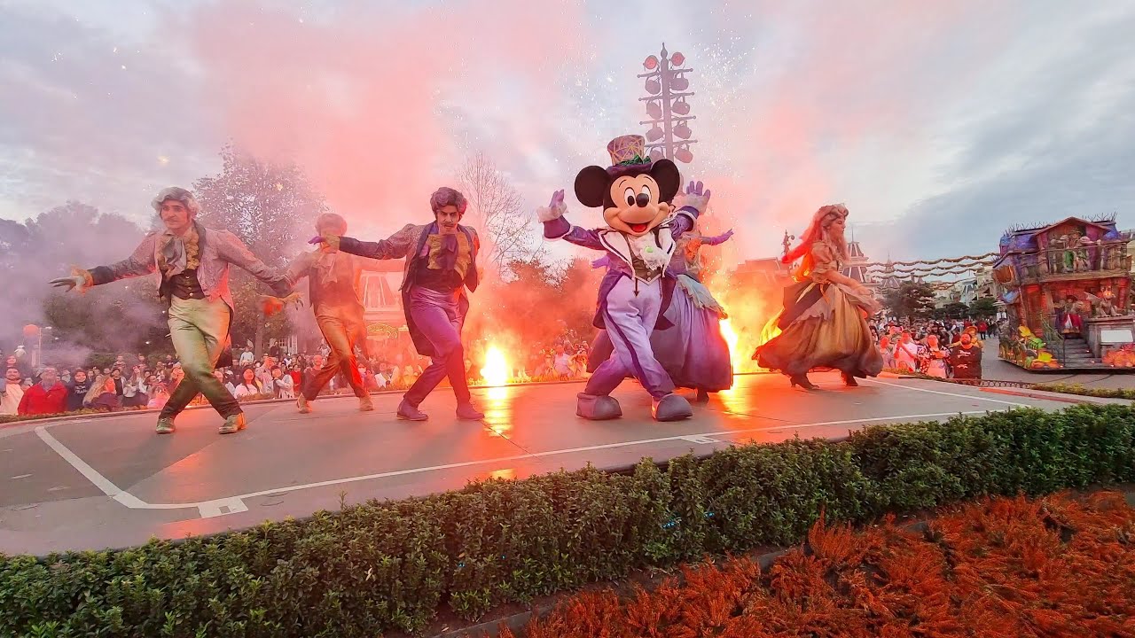 Disneyland Paris : Parade La Célébration Halloween de Mickey