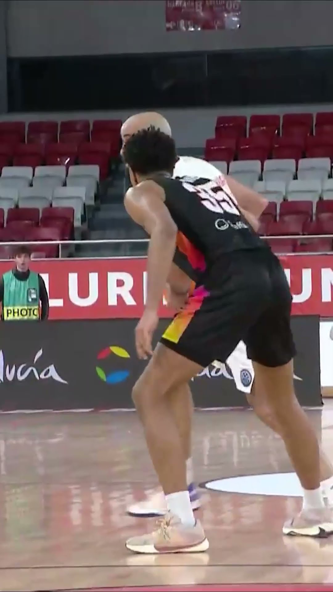 One of the smoothest layups you'll ever see ?