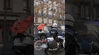 Thumbnail for Sur la route, la loi est la même pour tous #shorts #police #infractions