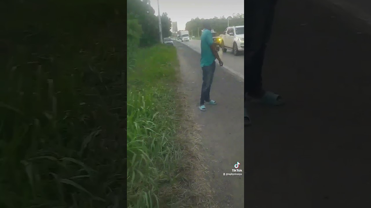 Grabe acidente en villa Altagracia kl45. comparte para que no le pase a alguien más