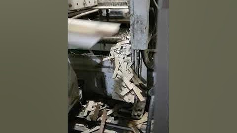 KQ Glue Gun Dispensing Cold Glue in Flexo Folder Gluer