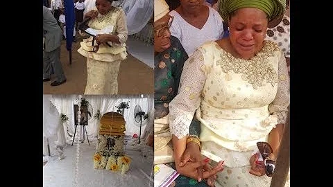 Toyin Aimaku Dances As She Sprays Money On Her Late Father's Coffin As They Kickoff His Burial
