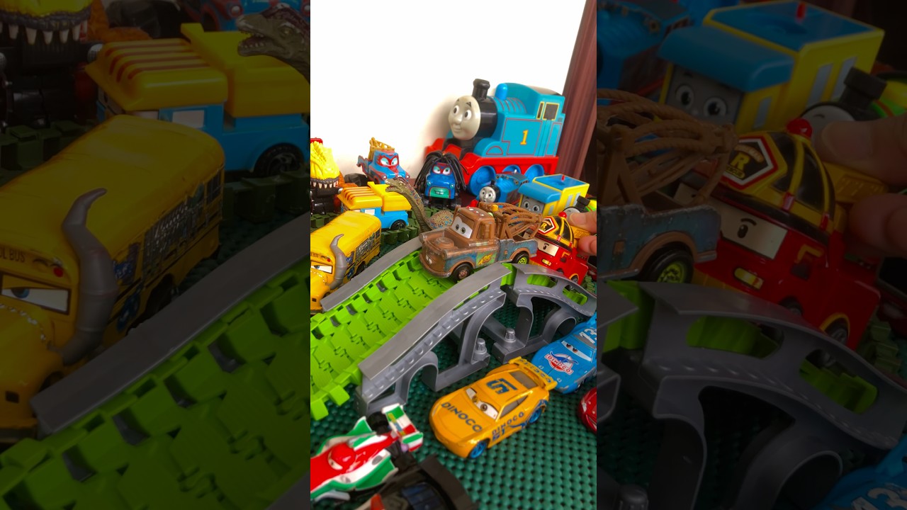 Real Play Test - Tow Mater Pushed by Firefighter Car 🌈🚒 