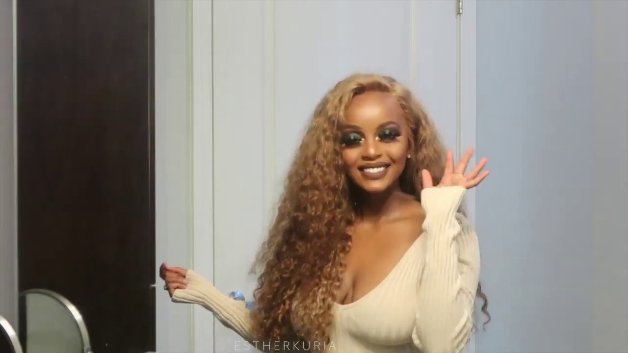 START TO FINISH   BLACK KINKY CURLY WIG TO GOLDEN HONEY BLONDE   BILACEWIGS