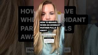 How to behave when an avoidant partner pulls away? #avoidantattachment #attachmentstyles
