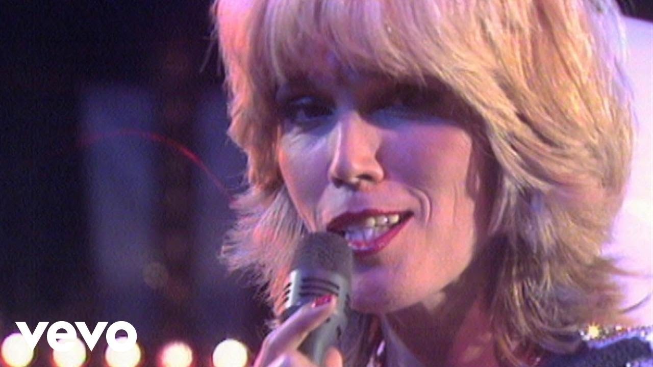Amanda Lear - Diamonds (ZDF Disco 31.12.1979) (VOD) - YouTube