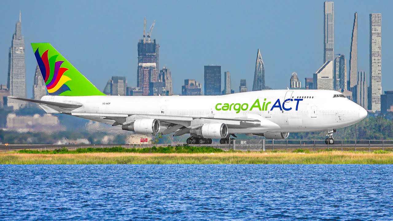 🇺🇸 300 PLANE TAKEOFFS & LANDINGS in 3 HRS NEW YORK CITY JFK Airport Plane Spotting [JFK/KJFK]