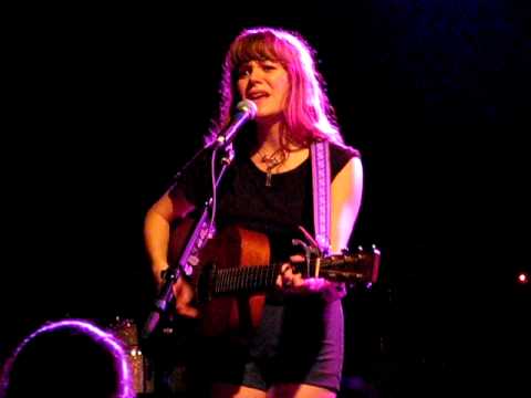 Jenny Lewis "Silver Lining" (solo acoustic) 6/12/0...