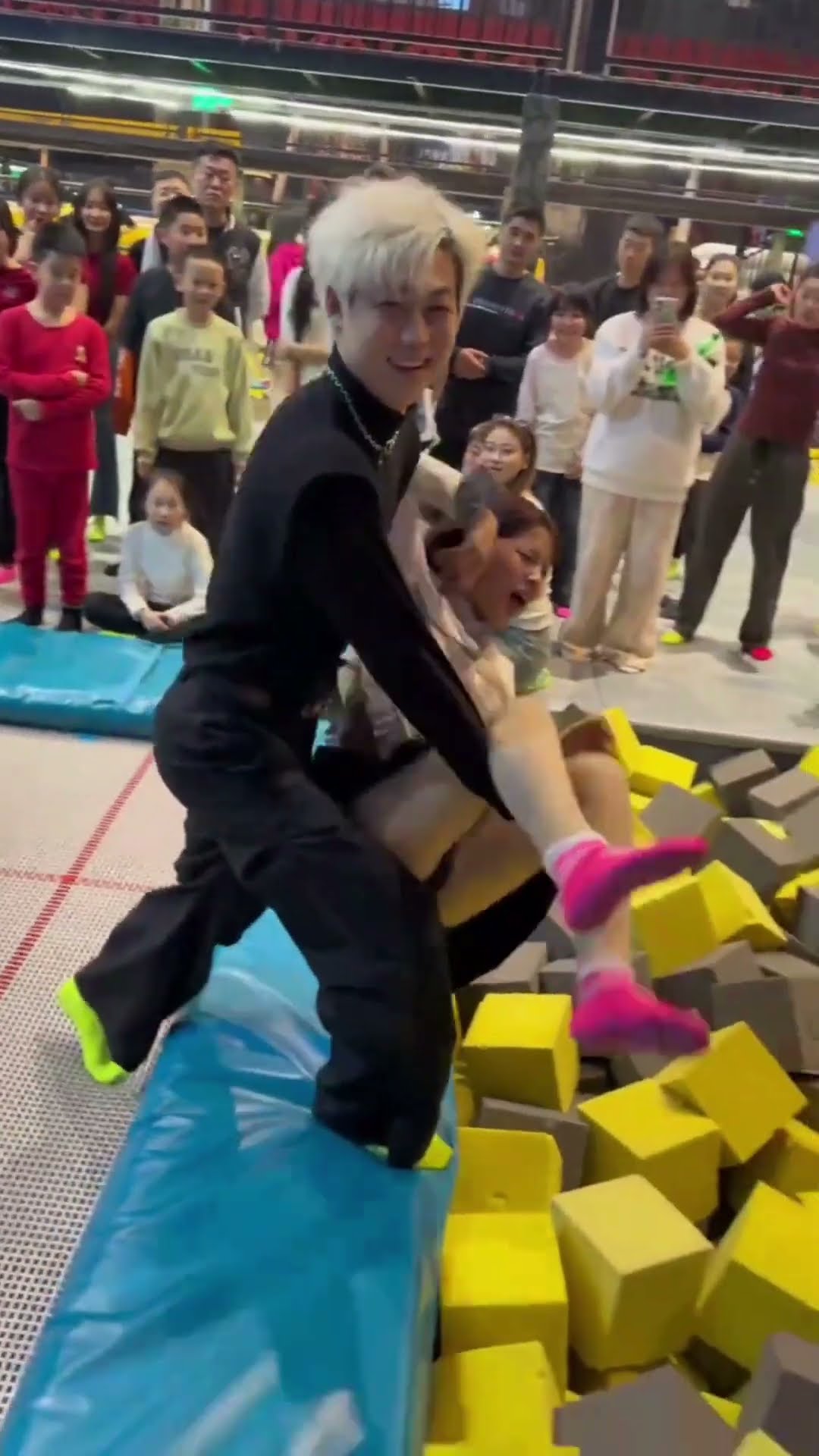 nternet Watch This Teen Jump Around A??Fun Park Trampoline For The First Time #viralvideo #shorts