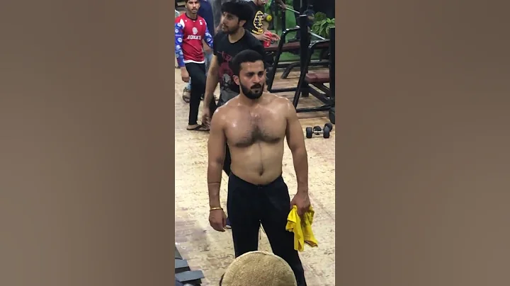 Rajab butt in gym #rajjabfamily #rajabvlog #rajabvlogs #shorts #ytshorts