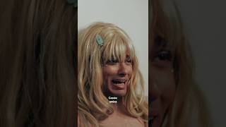 Tipica scena nei film dove la ragazza viene tradita dal suo ragazzo con la sua migliore amica #film