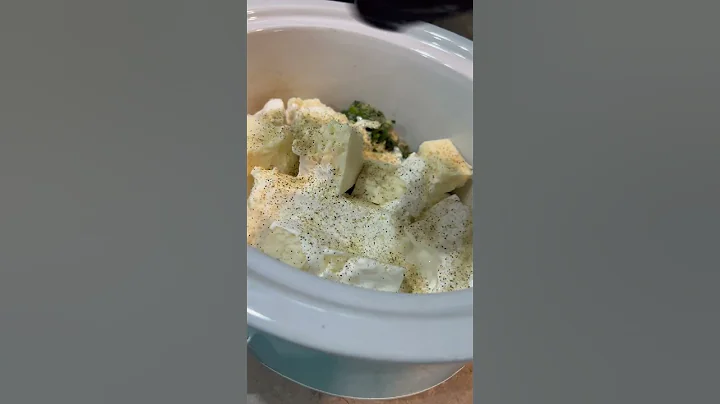 Crockpot Spinach dip, recipe in the comments for copy and paste #shorts #delicious