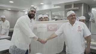 Karaköy Güllüoğlu'nun sahibi Nadir Güllü'den Efsane Baklava Tüyoları | Tarihi Karaköy Güllüoğlu