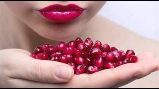 Video thumbnail of "अनार के फ़ायदे, अनार के स्वास्थ्य लाभ, Health Benefits Of Pomegranate(Anaar) in Hindi"