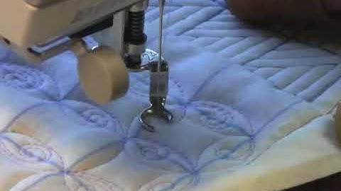 Fancy Pumpkin Seed; Week 39 of "A Grid Design Every Week"