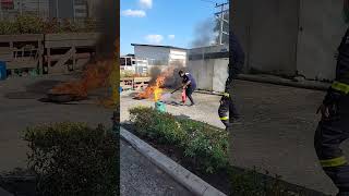 Stop the fire and be safe. Learn to use the CO2 extinguisher in case of fire from from GAS and OIL