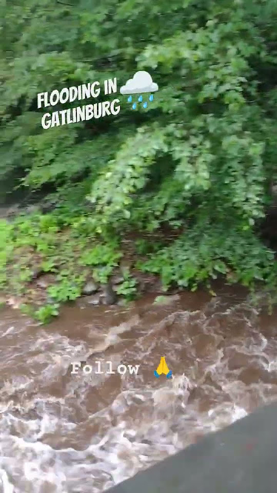 Flooding in Gatlinburg TN Smoky Mountains 🌧️🏞️ YouTube