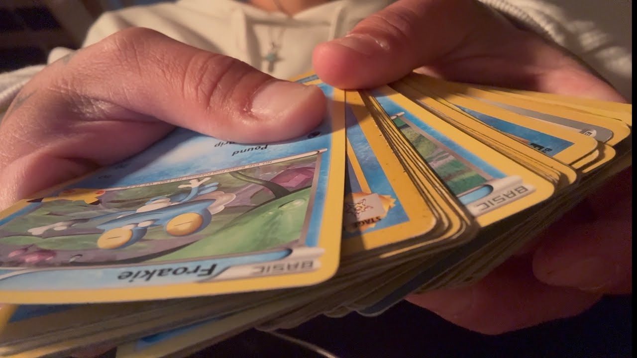 ASMR | Pokémon card gripping sounds | with some shuffling & finger tapping | No talking 💤 🛌
