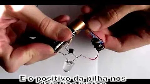 Como ligar uma luz de LED em uma pilha?
