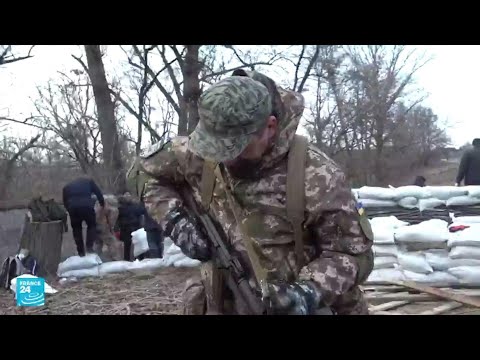 حصري فرانس24: أوكرانيون يتطوعون في "وحدات الدفاع الإقليمية" للتصدي للهجوم الروسي