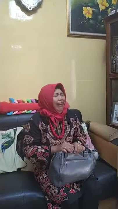 #videolucu#viral#trending video lucu 30 detik nenek di beri bantuan😂😂malah doain Corona panjang umur