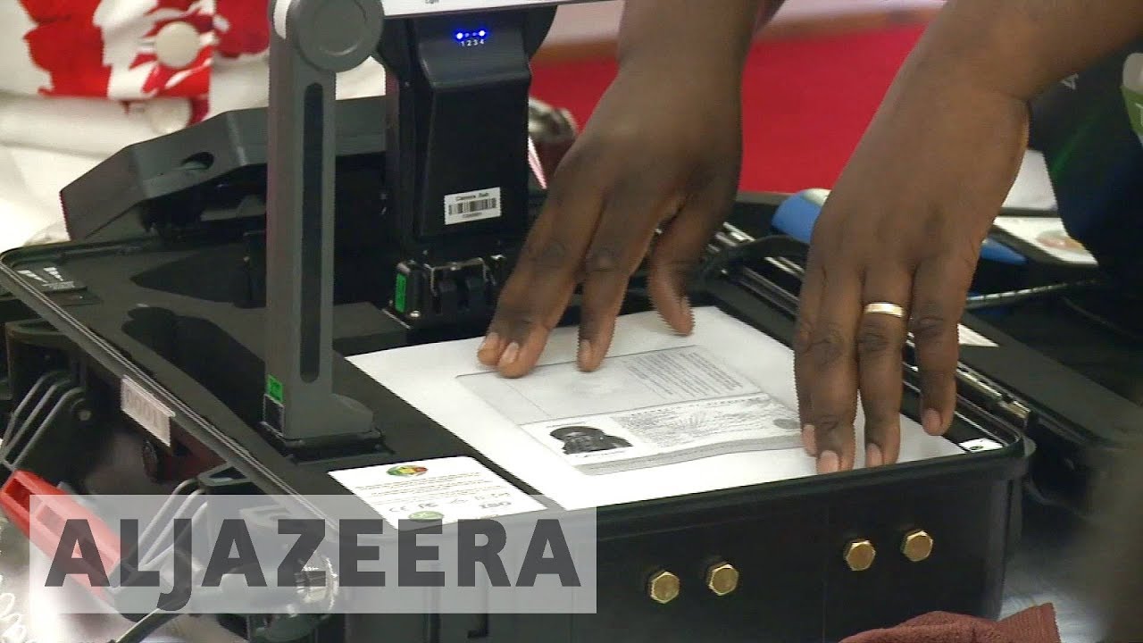 تأمل زيمبابوي أن يساهم نظام التصويت الجديد في الحد من التزوير.