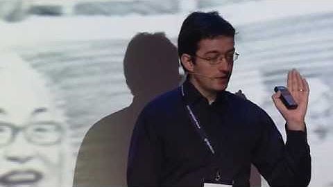 Ewan McIntosh "Social media creates open education" ...