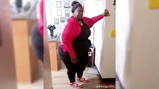 Ssbbw Pear Shaped Wide Hips Outfit Ideas Female Fashion Modeling #slideshow @FemaleFashionT.V 