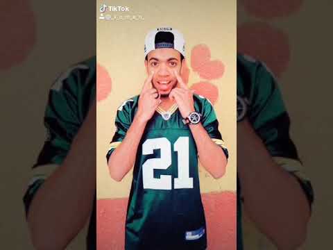 عجبني الورد اللي فوق خدين