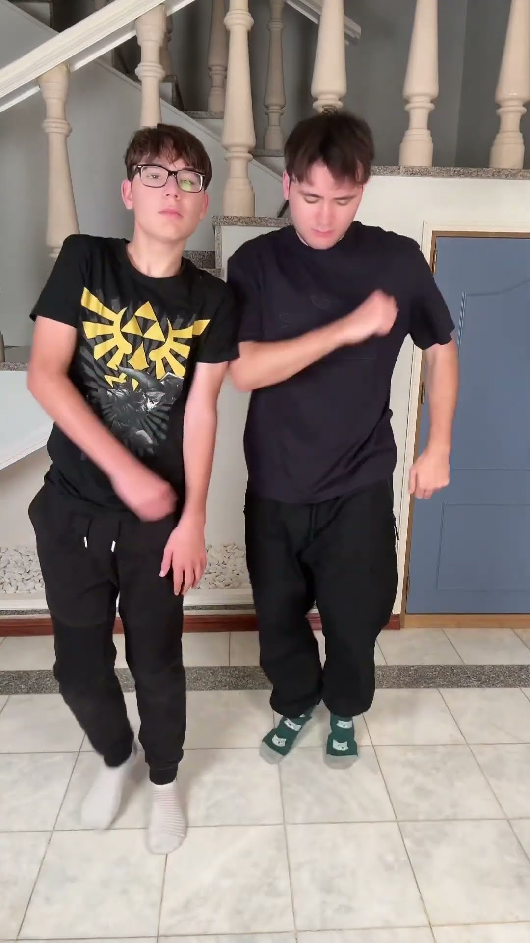 ????