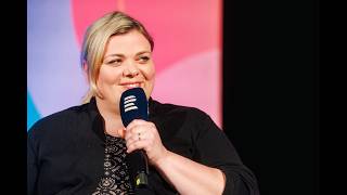Rozhlas Jede Za Vámi Lucie Polišenská A Její Rozhlasová Thálie