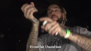 $UICIDEBOY$ LIVE - KILL YOURSELF (PART III) : Lyrics on screen.