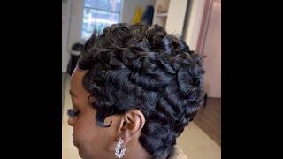 This style will last with all these curls, easy maintenance! #alopeciahairstylist #haircare