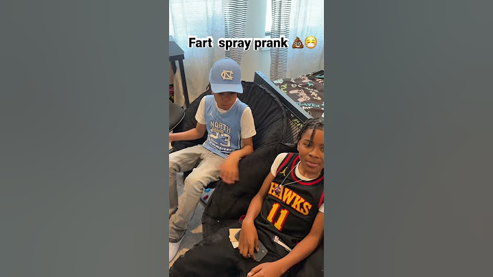 I sprayed fart spray in their hands 🤣💩 #shorts #prank