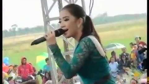 Rena KDI - Oleh-oleh  Monata Popoh Srikaton Kayen Pati Juli 2015, mantaff