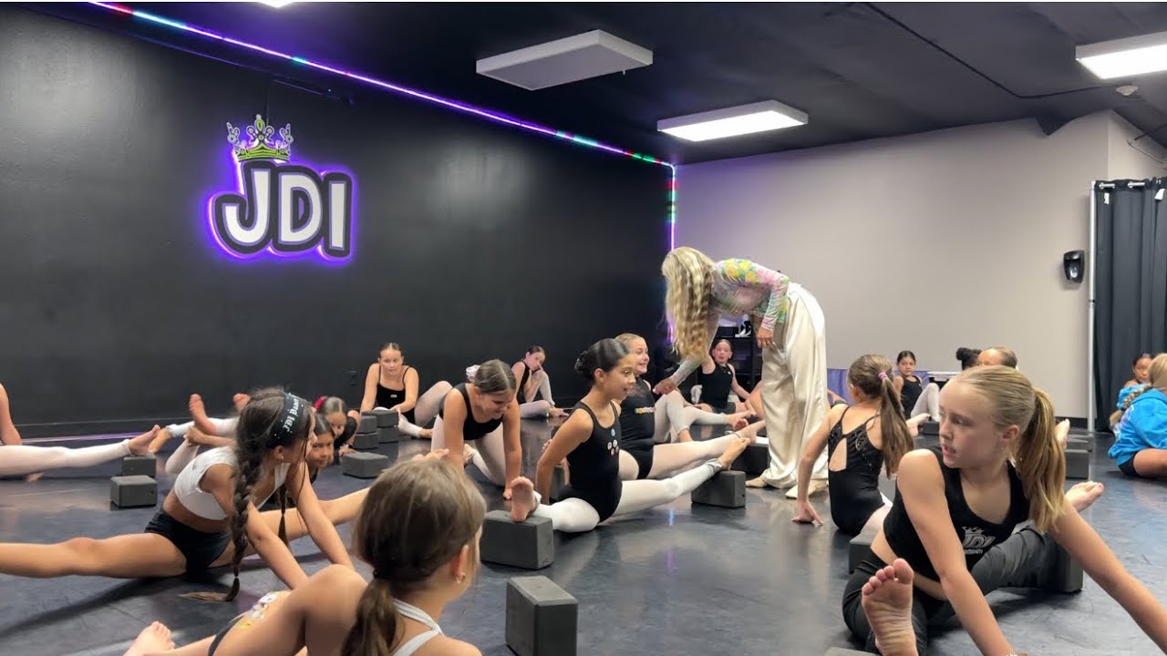 Тренировка гибкости и силы | Растяжка | Танцевальная компания JDI