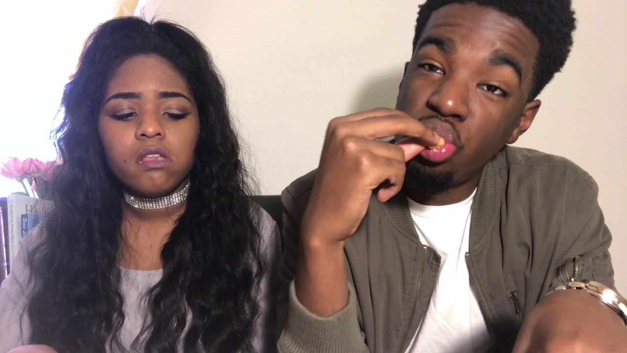 100 CHICKEN NUGGET CHALLENGE!! Ft. MR4LIFE OFFICIAL