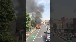 A minibus caught fire, good news there were no casualties.📍Planet Bekasi, Milkyway Galaxy.