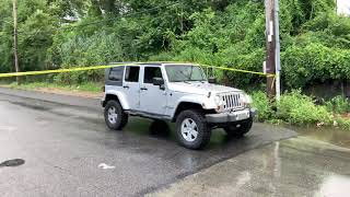 JK Jeep Wrangler Conquers a Philadelphia Flood Waters