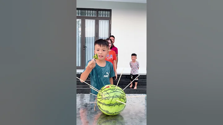 Eating watermelon challenge is so exciting 🥴🤪 #shorts TikTok - DayDayNews